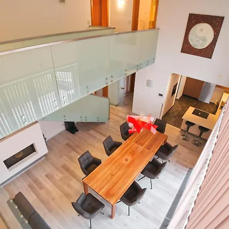 Ek-living Fuegen