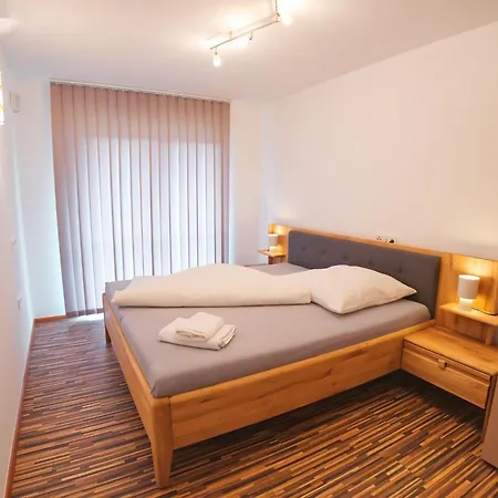 Ek-living Fuegen