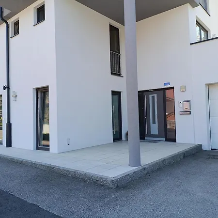 Ek-living Fuegen