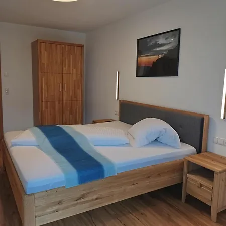 Ek-living * Fuegen